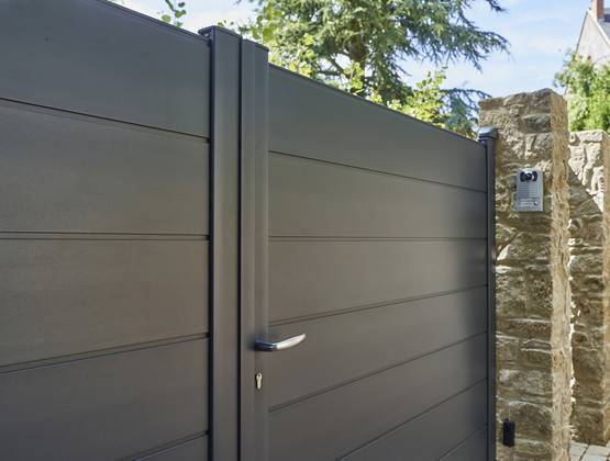 portail battant aluminium gamme optimo modele phenix