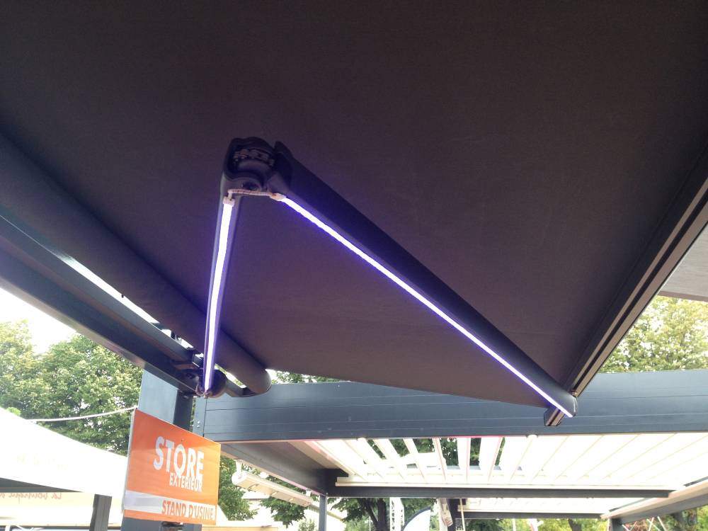store extérieur led